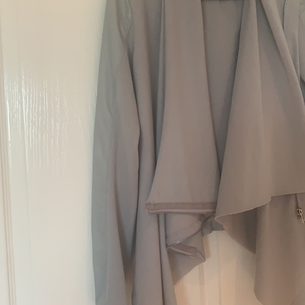 Women’s jacket - Picture 6 of 6